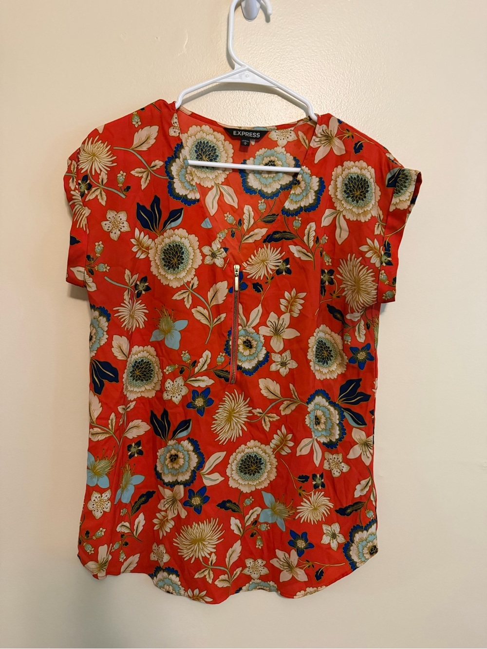 Express Red Floral Short-Sleeve Zip-Front Blouse